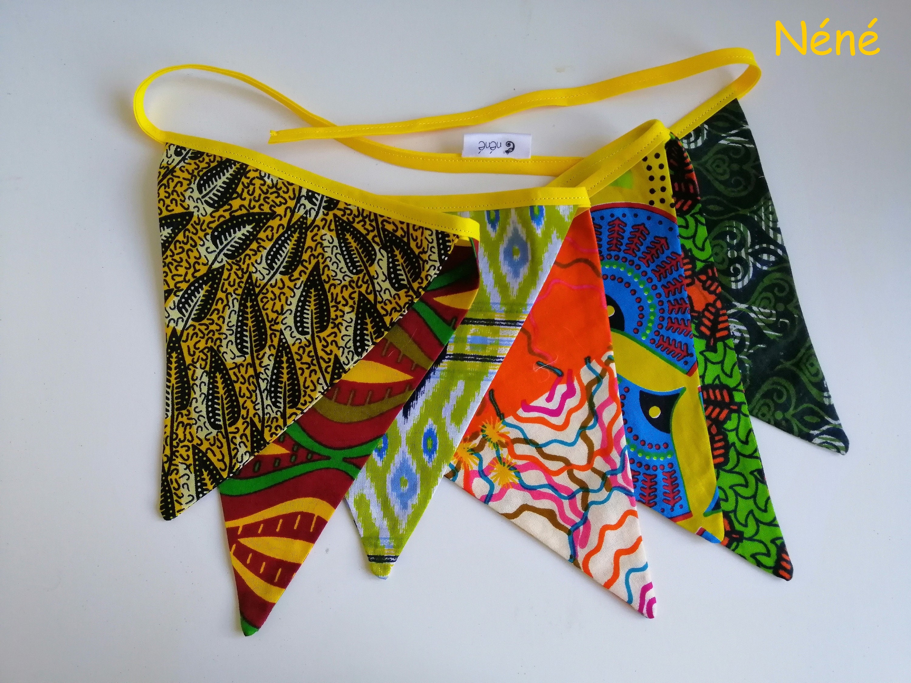 Guirlande de Fanions en Tissu Africain