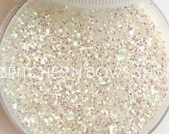 So Delicate || EZ Glitter • Premium *Cosmetic* Polyester Glitter, 1oz by Weight • TRANSPARENT • || .015 cut