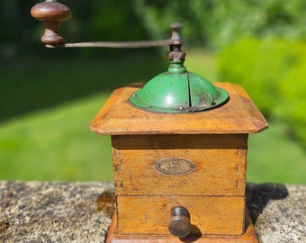 Moulin à café vintage français fabuleux de PEUGEOT Frères - tout simplement magnifique Kitchenalia - utilisation ou présentoir, bakélite, bois et métal