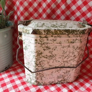 Fab Vintage French Marbled Green Enamel Boîte à Déjeuner, Compartmented Lunch Box,Handled Sturdy Sandwich / Storage Box,Picnic Kitchenalia