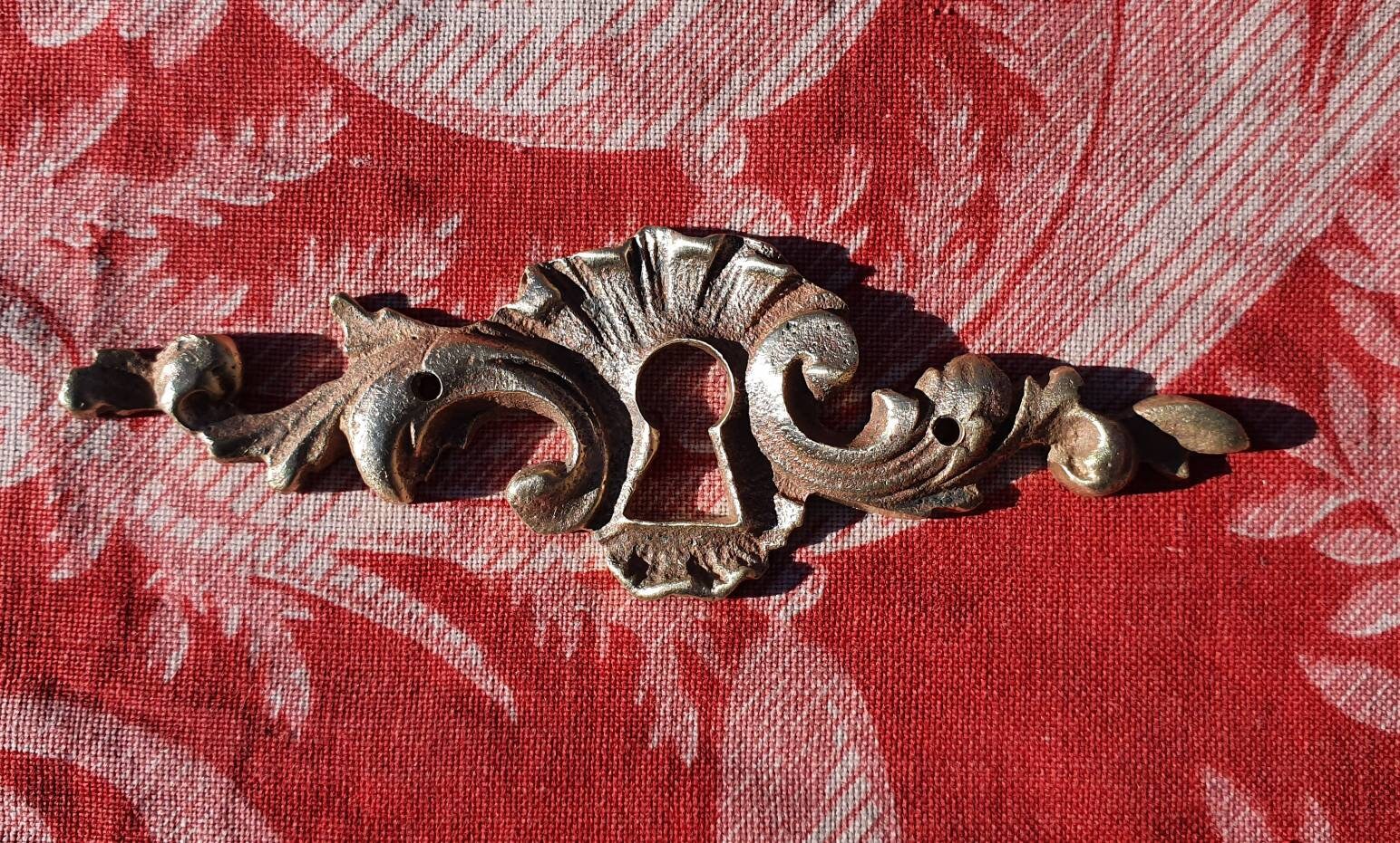 Single Antique Français Gilt Ormolu Bronze Decorative Key Escutcheon, Garniture/Door Trunk Box Art-N