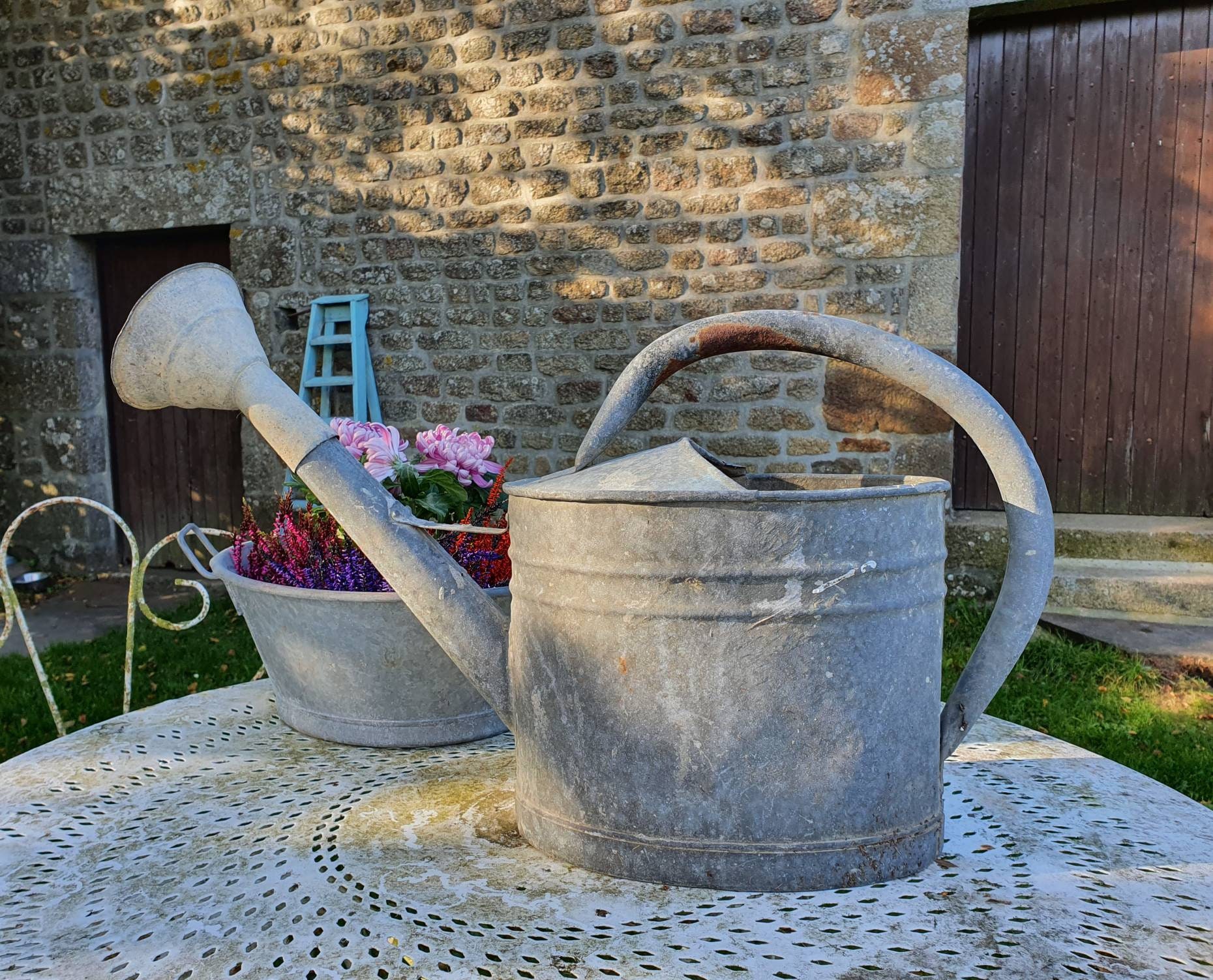 Fabuleux Français Arrosoir en Zinc Galvanisé, Vers 1950-Chic Shabby Garden/Jardin Decor-Patine Patin