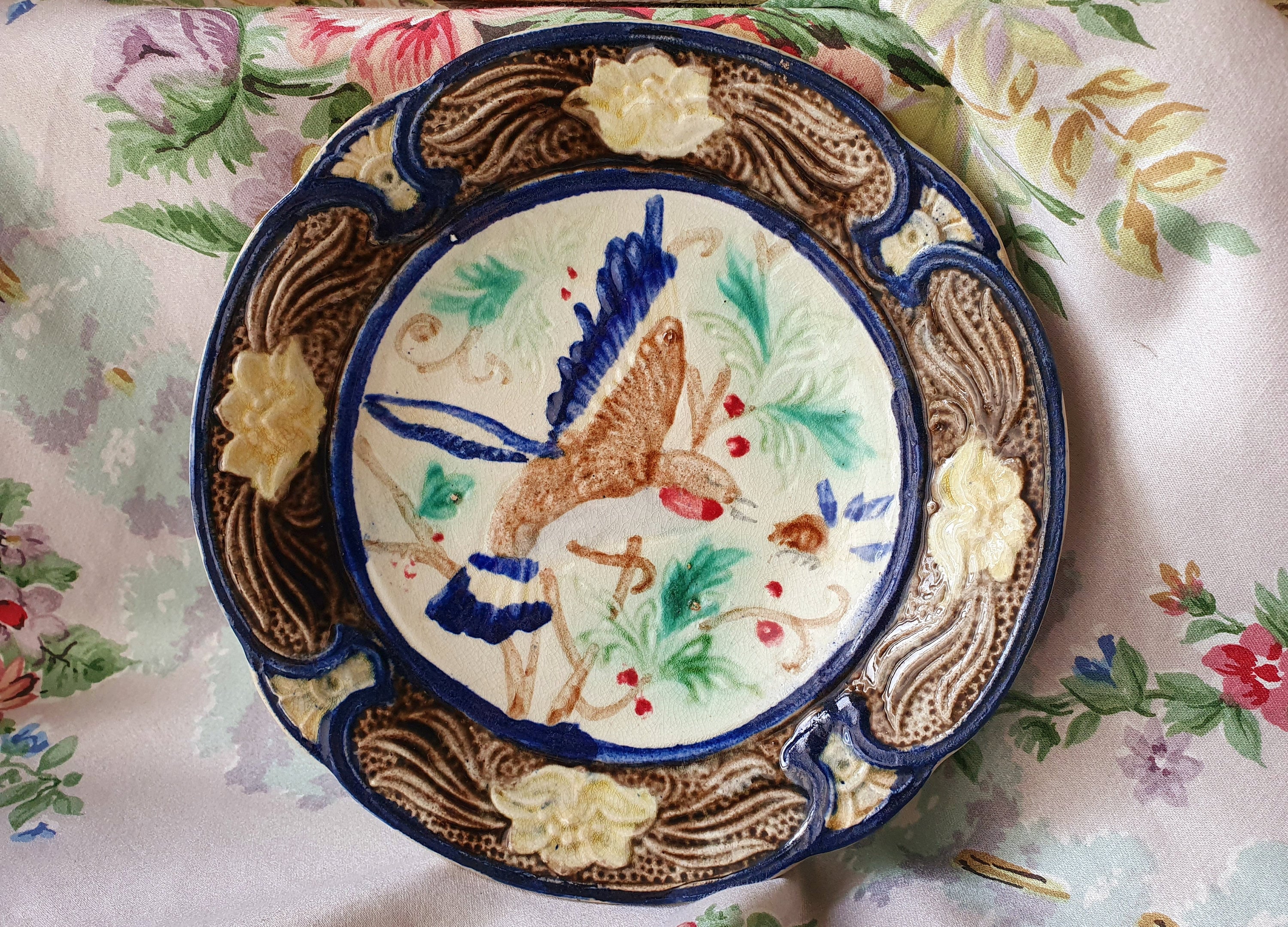 Delightful Rare Small Antique French Barbotine Majolica Hummingbird / Oiseau Plate, Cobalt Blue Border Decorative Collectable Wall plate....