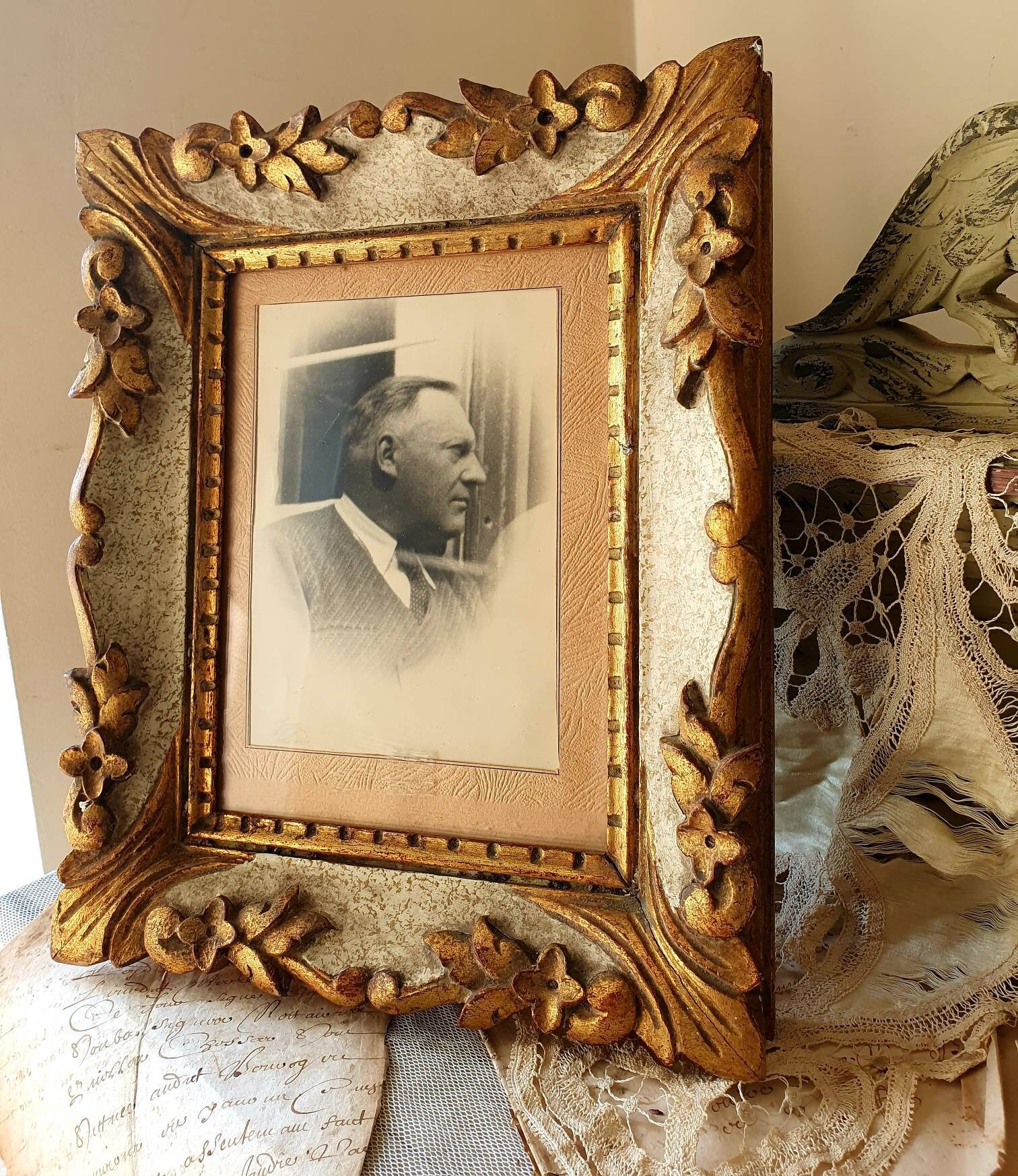 Superbe Cadre de Photographie en Bois Sculpté et Doré Gesso Antique Français, Pièce Solide avec Déta