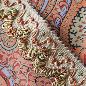 2.74 Mtrs of Opulent Silk Deep Scolloped Antique French Golden Bronze & Oyster coloured Passementerie Trim,Gorgeous French Vintage Galon...