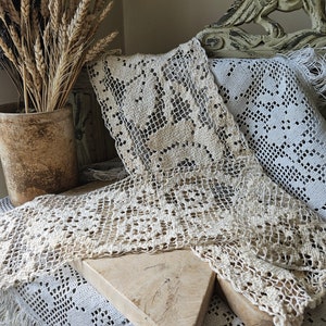 Paire de petits panneaux de dentelle ajourée en lin fabriqués à la main, grands motifs, superbes textiles... à réutiliser / Projets de maison française