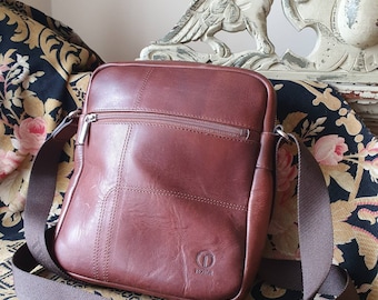 Superbe qualité vintage Français inutilisé TEXIER Rich Chestnut Leather Unisex Over Body Bag / Unisex Organizer / Messenger Bag, Fashion Accessoire