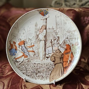 Rare Collectable Joan of Arc Antique French Sarreguemines Faience Series Plate Featuring Folk Heroine Jeanne D&#39;Arc-Libératrice de La France