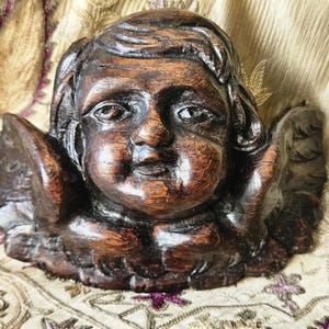 Sublim 1800-tals antik fransk religiös snidad mörk ek Putti/Kerub/Kerubin garnityrplakett - Medeltida renässansstil - Project Perfect