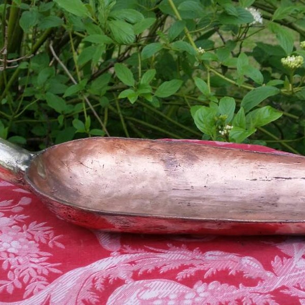 Antique Hammered French Copper Cuivre Handcrafted Grain Scoop,Measuring Scoop,Artisanal Tactile Rustic Item,0.780 kgs Hand Made Piece