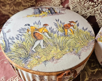 Sublime Antique French Chic Shabby Art-Deco Toile de Jouy Floral Fabric Covered Boudoir Couture Box, Pleated Sides