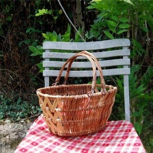 Stunning Vintage French Handcrafted Interwoven Plaited Rustic Willow Charentaise Gathering Basket, Beautiful Kitchenalia Item,Fruit Basket