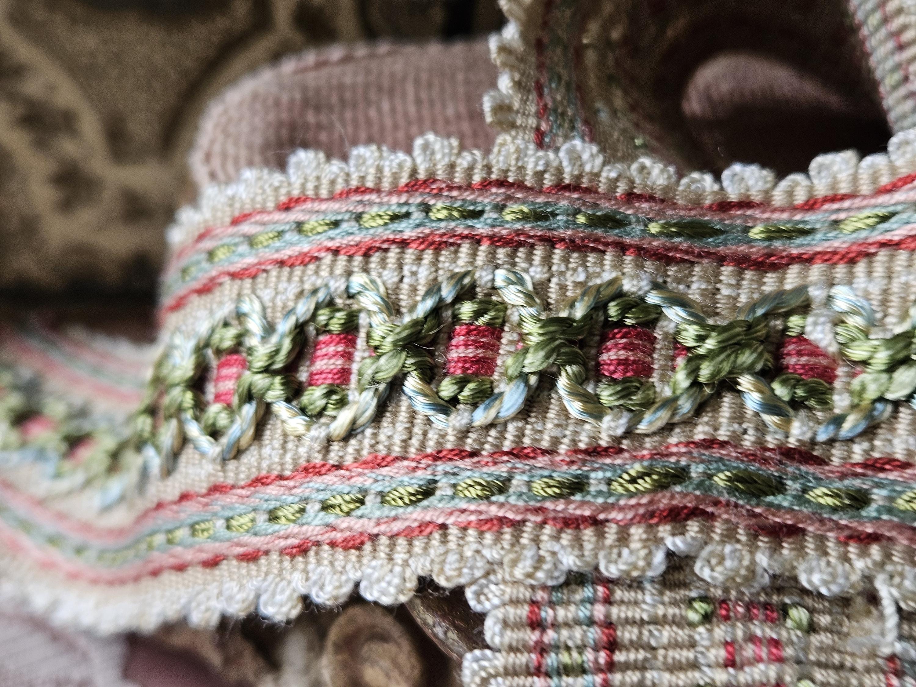 Passementerie rouge - Bombay - The Nines