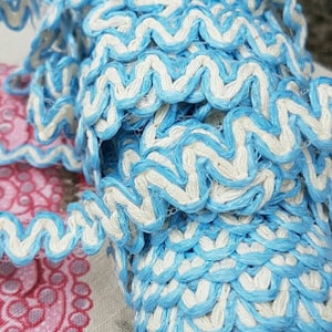 4.26 Mtrs of Stunning Vintage Retro French Turuoise Blue & White Zig-Zag Raffia-style Passementerie Trim-perfect for Vintage Decor Projects