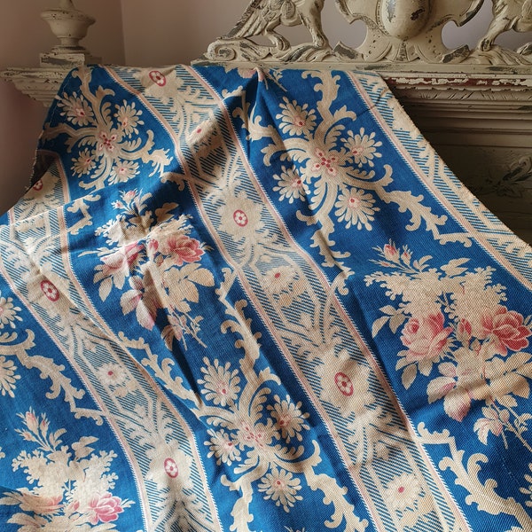 Markante Antike Französisch Blau Jugendstil-Design Cretonne Stoff Rest-Atemberaubende Blumen- und Farbpalette, perfekt für Dekorprojekte