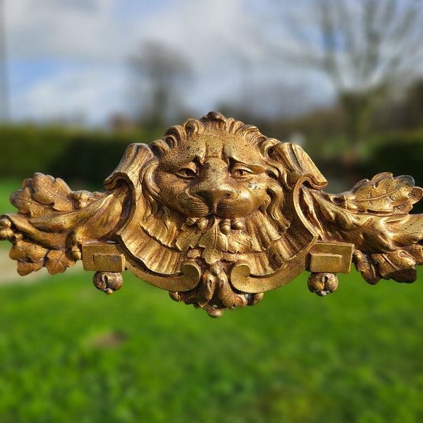 Magnificent Antique French Bronze Garniture-Tête de Lion en Bronze Furniture Pediment, Scarce Highly Sought-after Design,Original Patina....