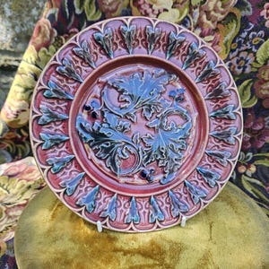 Superb 19thC Antique French Renaissance Period Barbotine Majolica Dessert Plate-Wonderful Rare Colourway throughout-Beautiful Border Design