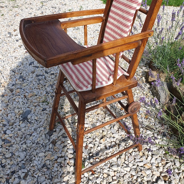 Entzückende antike französische Puppe / Poupée-Hochstuhl / Chaise Haute, Vintage französisches Landhaus-Dekor ... Kinderzimmer-Display, Teddybär-Stuhl