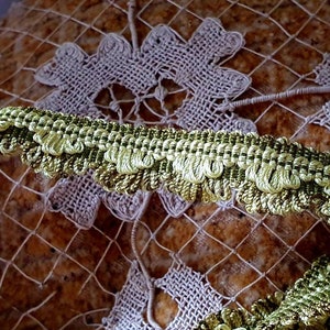 5.18 Mtrs 0f Antique French Narrow Scolloped Dark & Pale Olive Shimmering Silk Trim,Project Perfect Passementerie for Upholstery,Home Decor