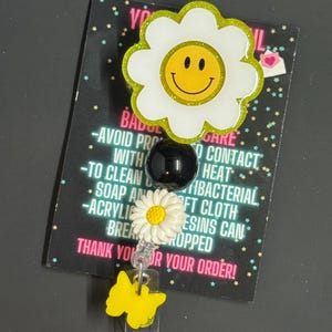 Happy Daisy Badge Reel, Flower Badge Reel, Glitter Badge Reel, Nurse Badge Reel, Teacher Badge Reel, Beaded Badge Reel, Badge Reel