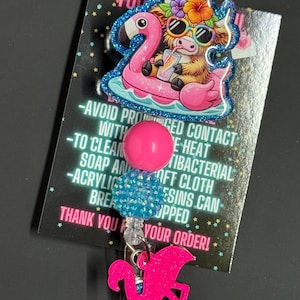 Highland Cow On Flamingo Float Badge Reel, Cow Badge Reel, Beaded Badge Reel, Glitter Badge Reel, Badge Reel, Nurse Badge, Badge Reel