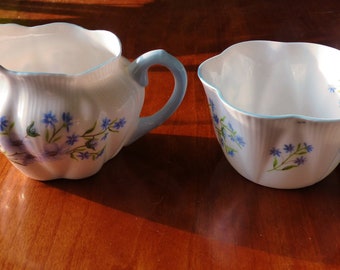 Shelley BLUE ROCK Mini / Crema de tamaño individual y azucarero abierto, forma delicada