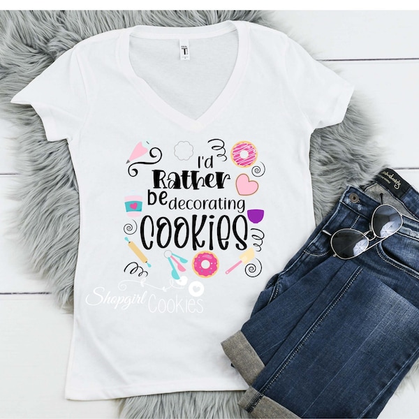 Cookies Baking T-Shirt, Cookie shaker, Cookie Decorator, Cookie Maker, Cookie Lady, Baking Cookies, Graphic Tees, Cookie Shirt, Baker Shirt