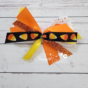 Candy Corn Halloween Bows, Bows,  Halloween, Craft, Ribbon, Bows, Cookies, Cookie Maker, Cookie Packaging, gift packaging, Disney