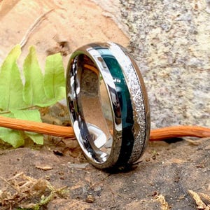 Green Agate Meteorite Tungsten Carbide Ring with Arrow Inlay (8mm)