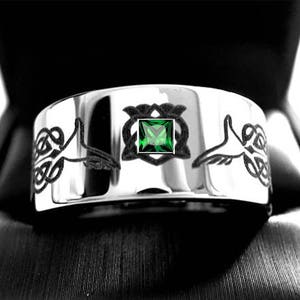 Claddagh Wedding Band: Celtic Knot Ring with Emerald Accent, 8mm, 10mm