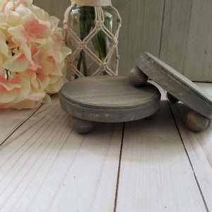 Rustic Wood Pedestal Riser, Farmhouse Display Stand (4 inch)