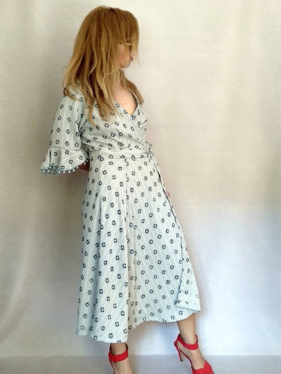 womens wrap dress midi