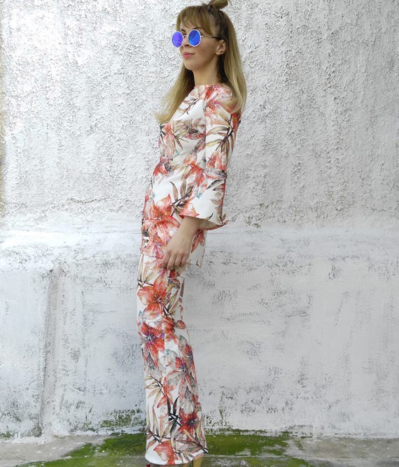 SHEIN VCAY Women's Floral Print Ruffle Hem Top And Wide Leg Pants Set |  SHEIN