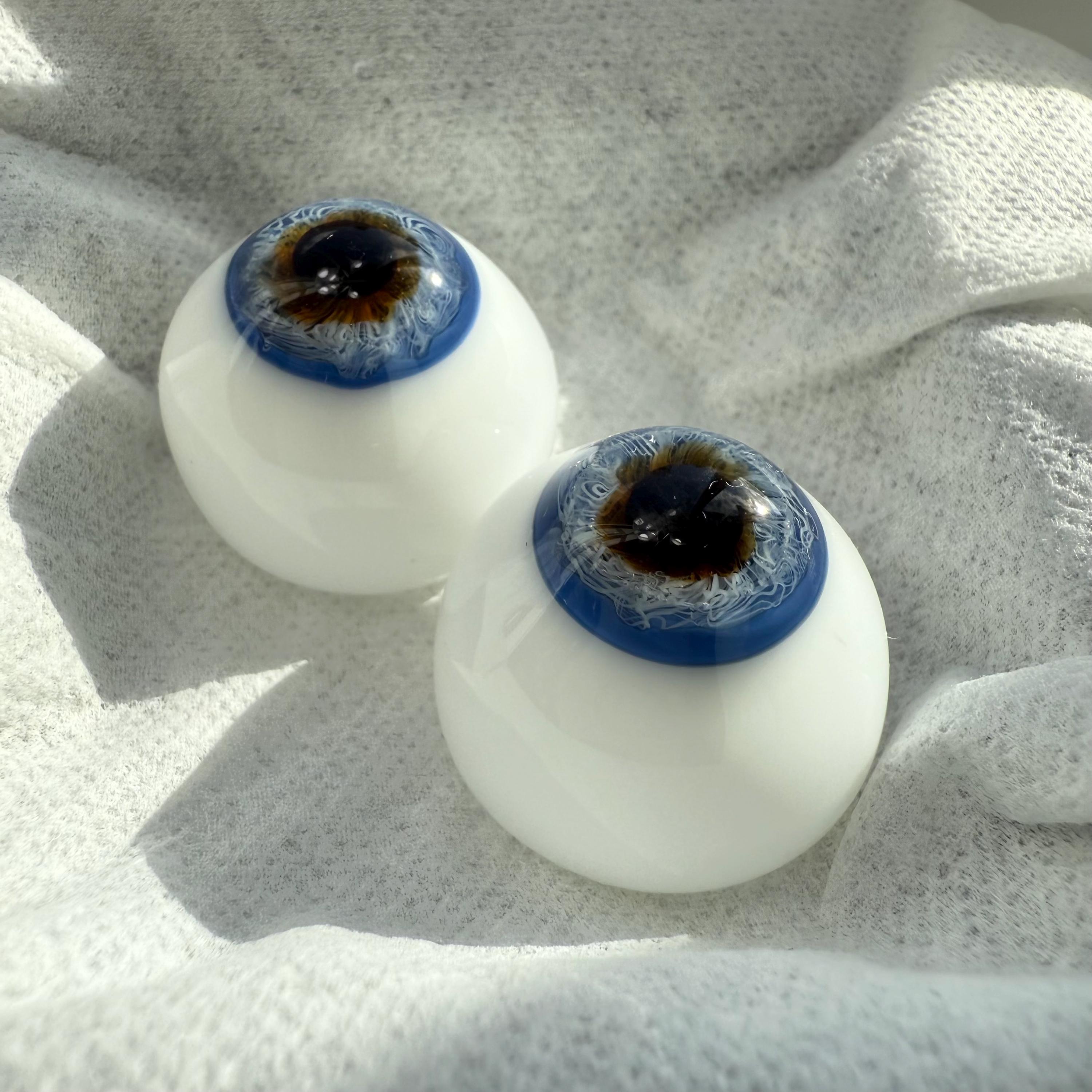 24mm Lauscha Glass Eyes, Light Blue for Dolls and Sculptures, German Made -  Etsy
