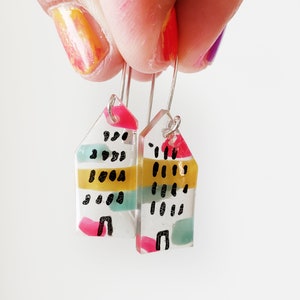 Pequeños pendientes de resina de la casa y plata de ley, divertidos, artísticos y caprichosos, grandes regalos, ¡tan hogareños y acogedores!