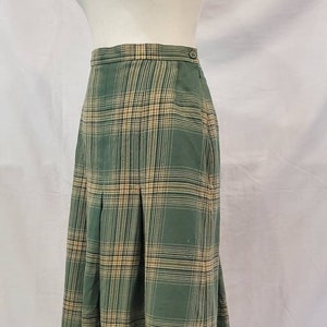 1970s Mary Macintyre Green Plaid Scottish Pleated Skirt / Preppy