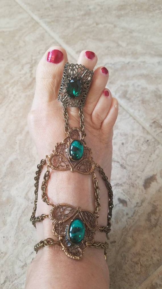 1930s -1970s Filigree Anklet With Green Stones / T