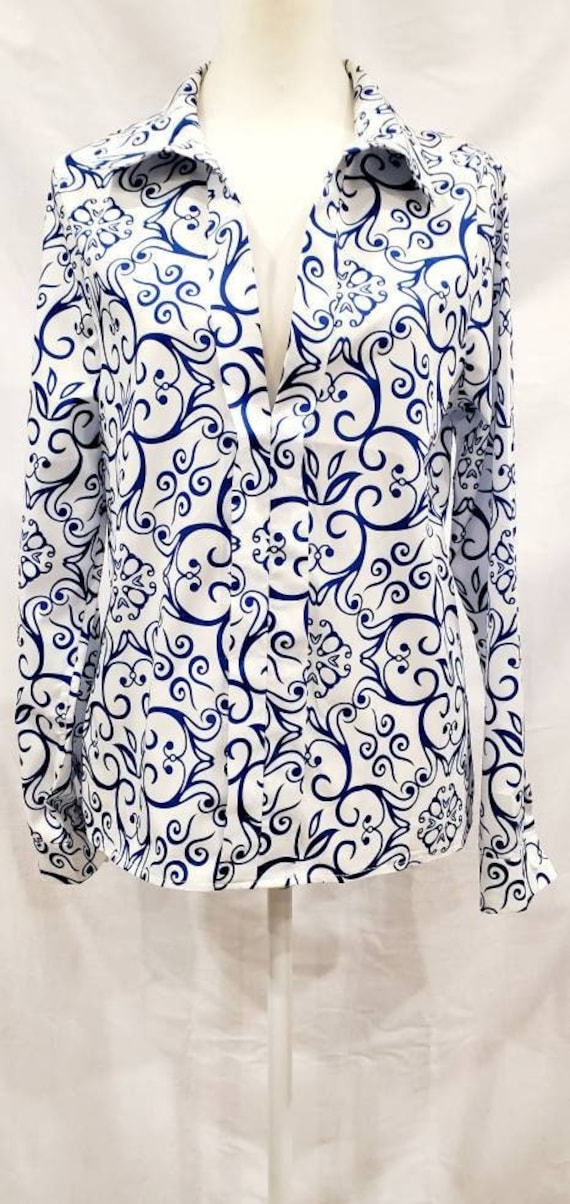1970s / 1980s White and Blue Silk / Rayon Scroll P