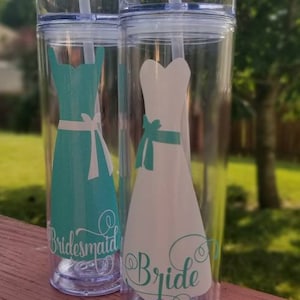 Personalized tumbler / Bridesmaid tumbler/ Wedding tumbler / Custom tumbler / Bachelorette tumbler / Bridal shower / Bridal party tumbler