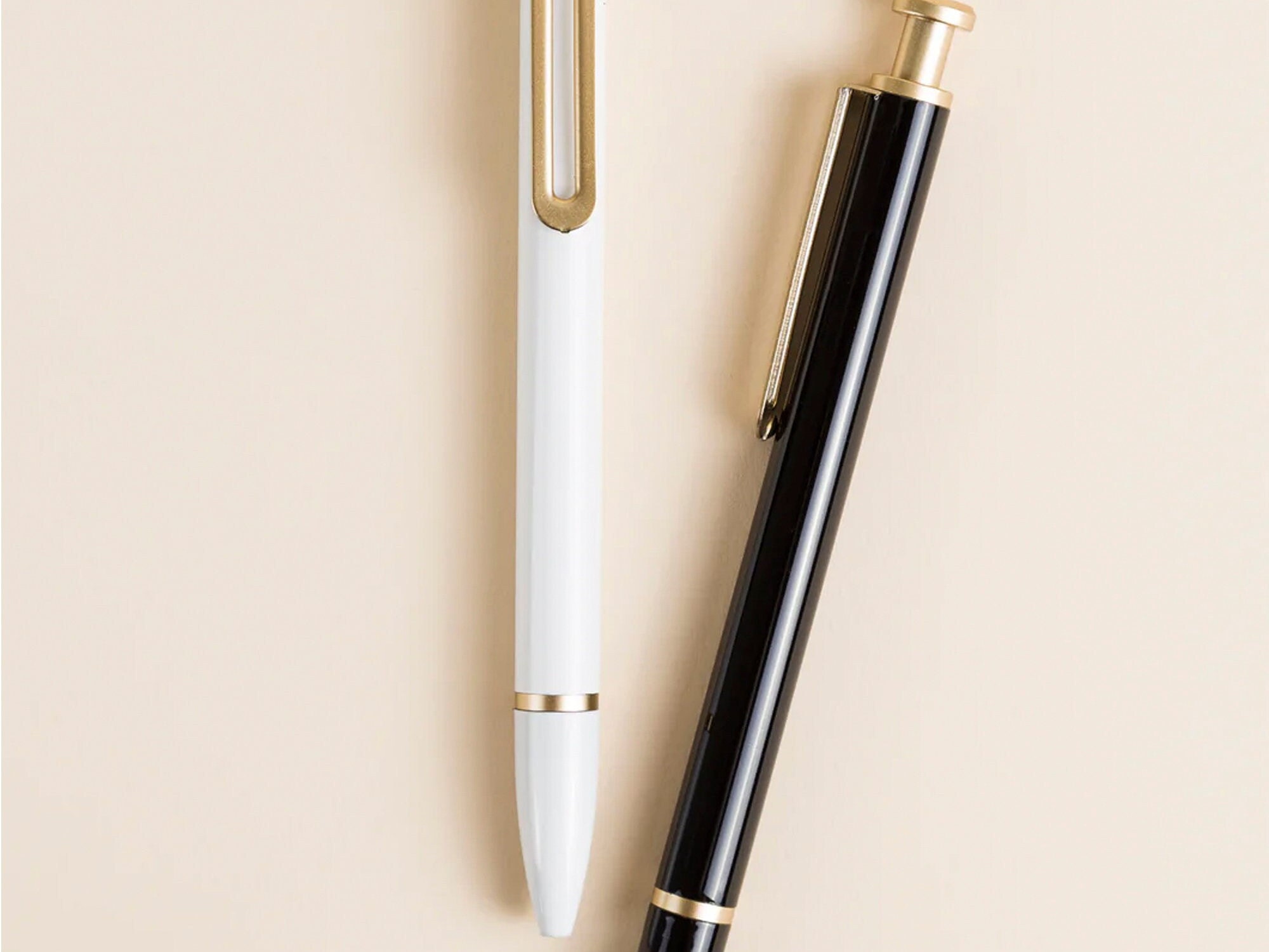 Juvale 12 Pack Gold Ballpoint Pens for Wedding Guest Book, Bulk Office  Supplies, Black Ink, 1mm Medium Point (Metallic, 6.4 In) 