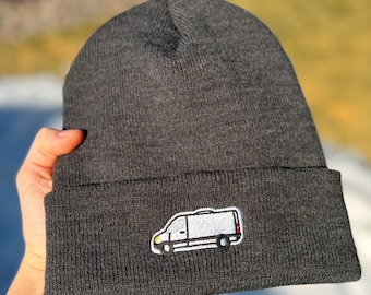 Bonnet Vanlife Sprinter | Bonnet brodé pour camping-car | Bonnet d'hiver pour aventures en plein air | Cadeau idéal pour un road trip | Bonnet à revers pour la randonnée et le camping