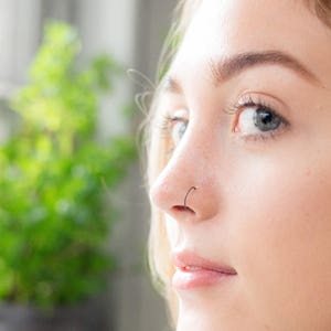 Oxidised Black False Nose ring Sterling Silver Very thin Fake Nosering, Nosering Hypoallergenic, Cartilage Ring, Septum Ring, Piercing, Hoop