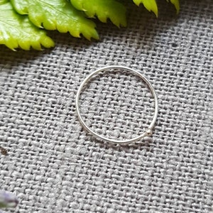 Very thin Lip ring in 9ct Yellow Gold and Sterling Silver , 0.4mm/26 GAUGE, lip ring, Hypoallergenic, lip piercing, Piercing, Hoop image 6