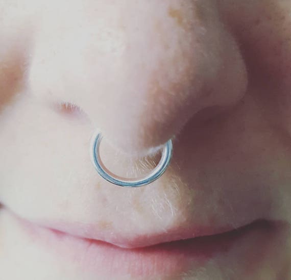 9ct Yellow Gold Ball U-Shape Nose Piercing – Zamels