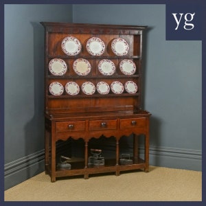 Antique Welsh Georgian Oak Three Drawer Dresser Base Sideboard Potboard & Rack (Circa 1780)