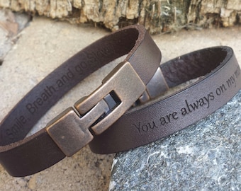 Personalisiertes Lederarmband für Männer: Armreif mit Gravur