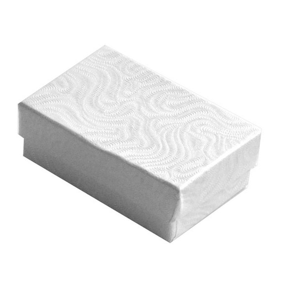 Lot of 500 Small Silver Cotton Fill Jewelry Gift Boxes 2 1//8/" x 1 1//2/" x 5//8/"
