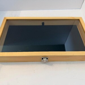 Clearance 2nds Natural Wood Glass Top Lid Black Pad Display Case for Pins, Medals, Militaria Knives Jewelry (NW22)