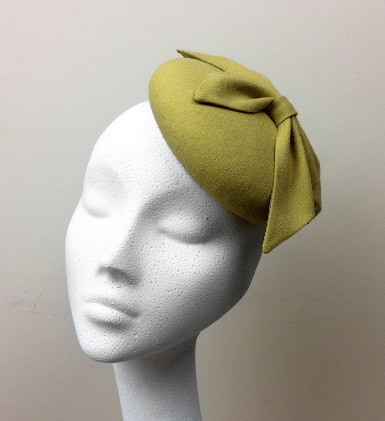 CAROL Chartreuse Lime Green Wool Crepe Millinery Fifties Style Button Fascinator Cocktail Hat