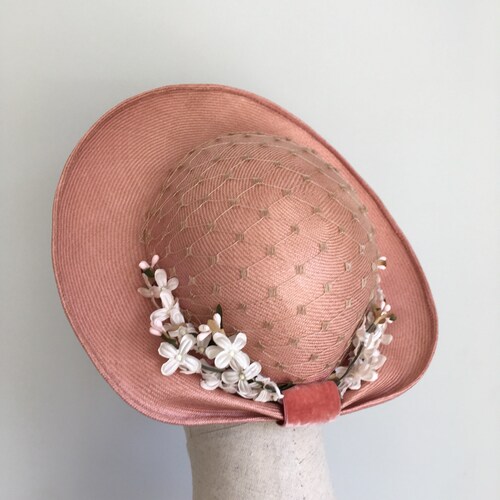 SOPHIA Thirties Style Halo Brim Pink Parabuntal Straw Hat With shops Flower Veiling Trim